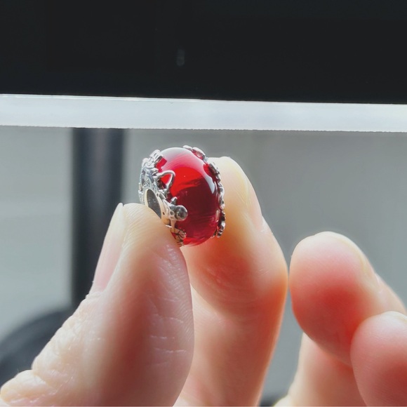 PANDORA Christmas Magic Murano Glass Charm w/box - Picture 3 of 6